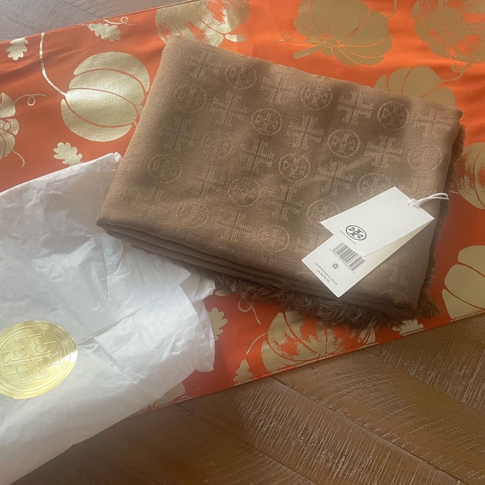 Tory Burch moose brown scarf